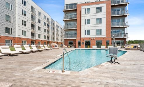 The Waterford At Rocketts Landing