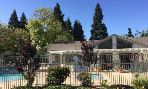 Fountain Plaza Apartments