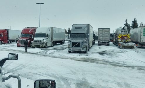 Truck Parking -Little America Little America