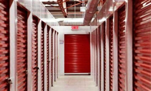 Mini Mall Entreposage (Mini Mall Storage)