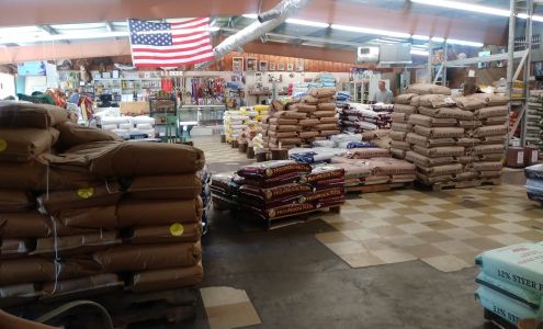 Lees Crossing Feed and Farm