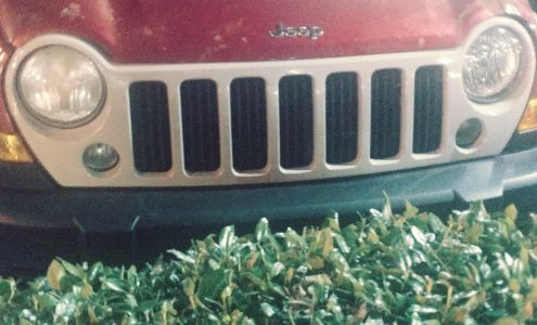 Seals Body Shop & Wrecker Services