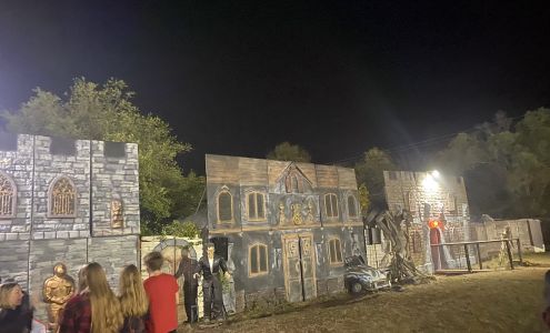 ASYLUM of MAD Dreams Scream Park Cordova