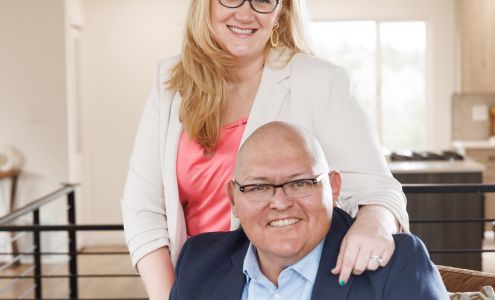 The JC Group - 8z Real Estate