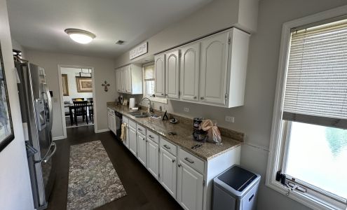 Slaviks Painting & Decorating, LLC 416 Catalpa Ave, Wood Dale Illinois 60191