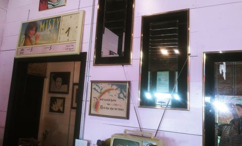 The Vintage WKND Somerset