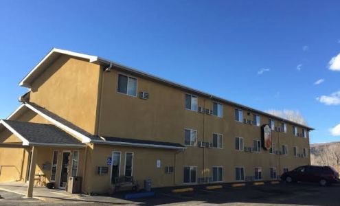 Super 8 by Wyndham Raton Raton