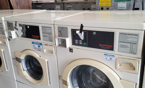 Ottawa Village Laundromat