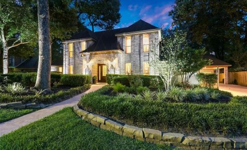 Michelle L Woodard | RE/MAX Space Center