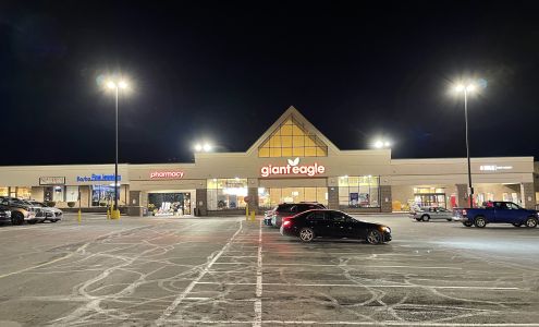 Giant Eagle Supermarket