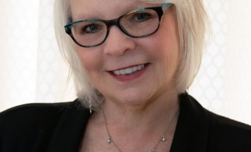 Re/Max Destiny - Janet Baier Elk Grove Village