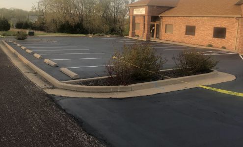 Charlton Paving and SlurrySeal LLC 11596 Martin Pl, Hannibal Missouri 63401
