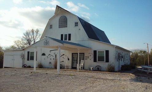Young's Lodge on The Chariton Callao