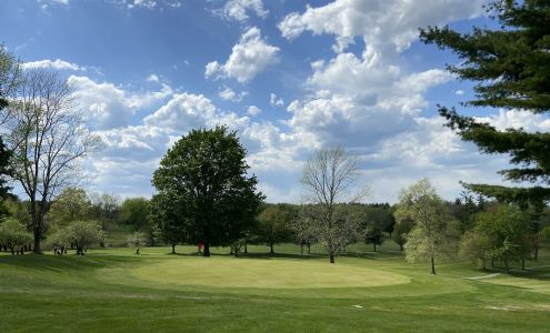 Apple Hill Golf Course East Kingston