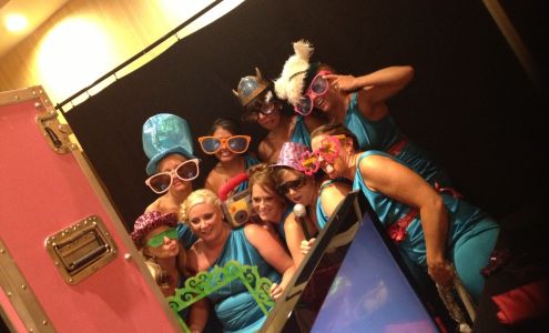 Freeze Frame Photo Lounge