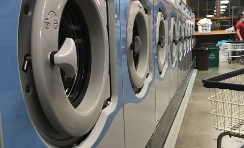 Colonial Laundry-Dry Cleaners 1653 Humiston Ave, Worthington Minnesota 56187