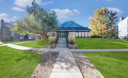 Summit Riverside Apartments