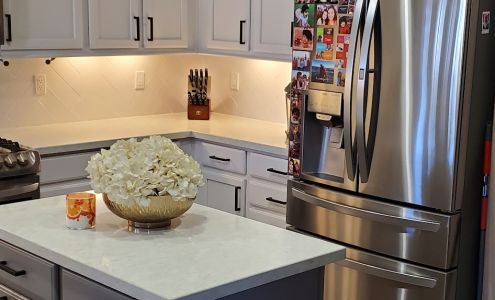 Painting and Reface Kitchens Cabinets 1100 Dalila Ct, Calexico California 92231