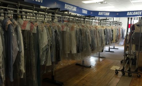 Benny's Dry Cleaners
