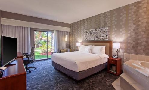 Courtyard by Marriott San Diego Central