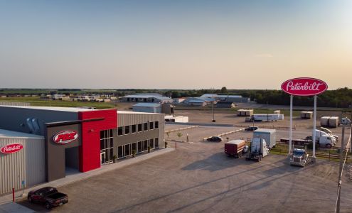 PBX Truck Service (Peterbilt) Blumenort