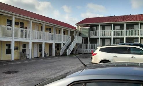 Ocean Crest Motel Oak Island
