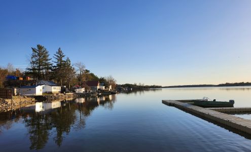 Riverbay Adventure Inn Chippewa Bay