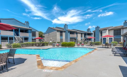 Warwick At Westchase Apartments