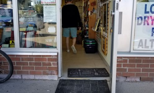 Upper Credit Humane Society Thrift Shop