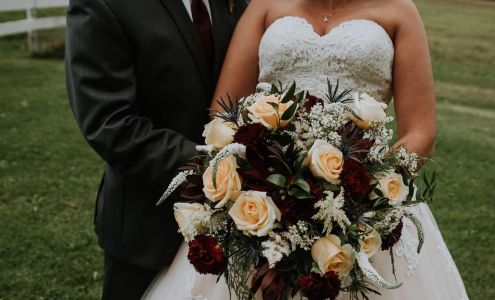 Simply Unforgetable Wedding 125 Arlington St, Sault Ste. Marie Michigan 49783