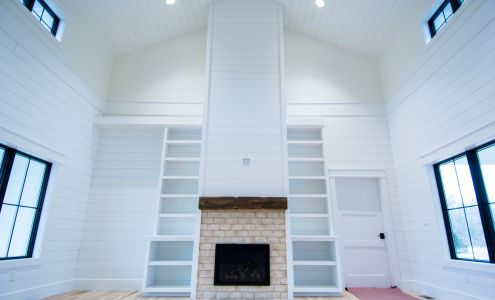 Metcalf Paint & Creations by Lynda 212 W Norfolk Ave Suite 1, Norfolk Nebraska 68701