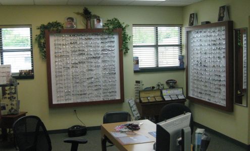 Clarkson Eyecare 325 W Walnut St, Lebanon Kentucky 40033