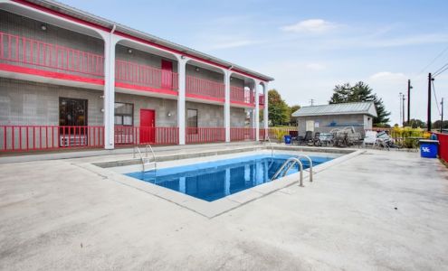 OYO Hotel Cumberland Hwy 127 KY Russell Springs