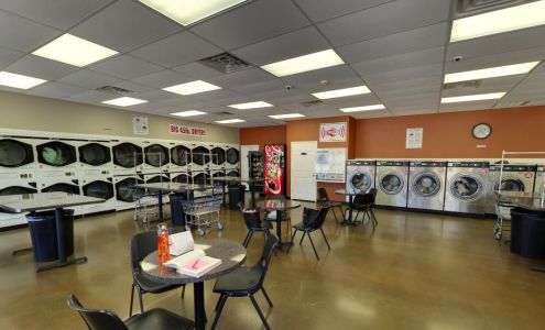 East Brainerd Maytag Coin Laundry