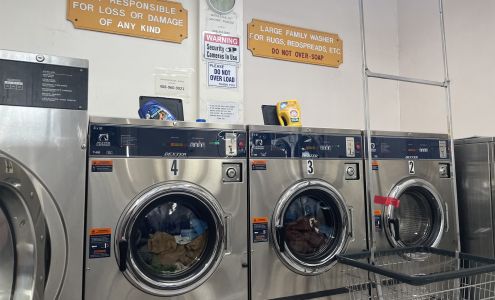 Happy Laundromat