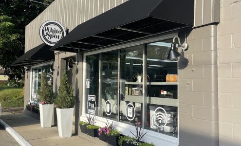 White Spot Coin Laundry