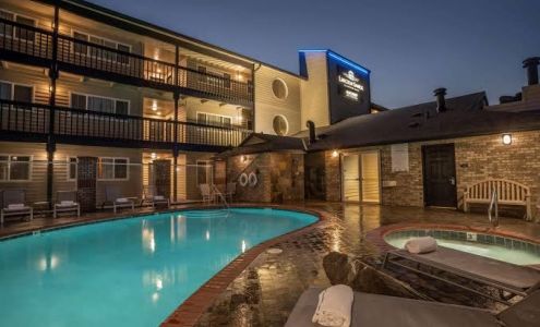 Lincoln Sands Oceanfront Resort, Ascend Hotel Collection