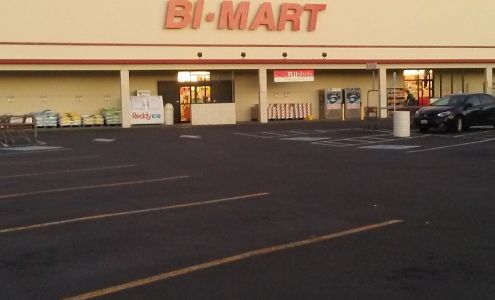Bi-Mart Membership Discount Stores