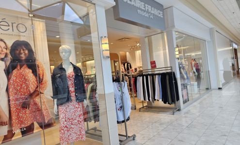 Claire France - Place D'Orléans