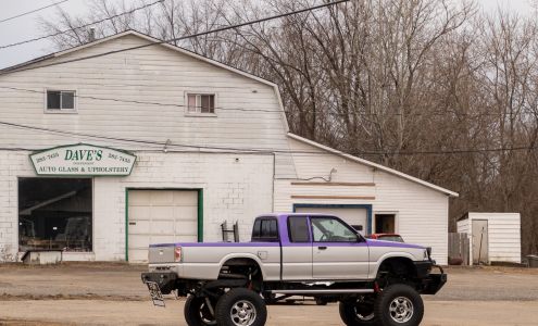 Dave's Auto Glass & Upholstery Smiths Falls