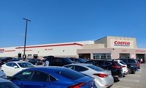 SmartCentres Toronto (Downsview)