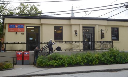 Canada Post La Baie