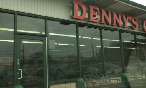 Denny's Coin Laundry