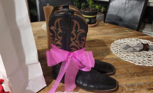 Edmond Tailor & Shoe Repair