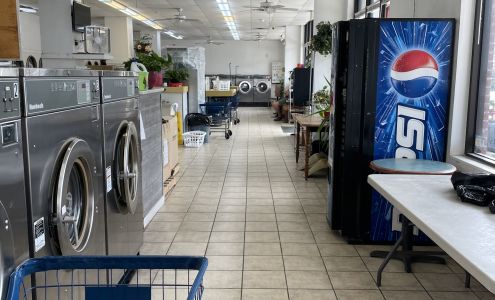 Old Trolley Coin Laundry