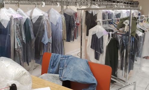 Alteration & Cleaner 407 W Montgomery St, Willis Texas 77378