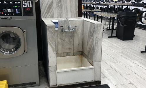 SudsMore Laundromat Alexandria