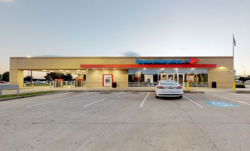 Bank of America (with Drive-thru ATM)