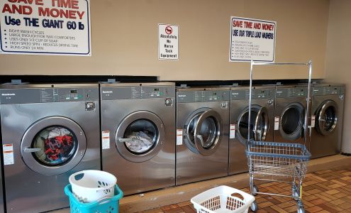 Parktowne Speed Queen Laundry Sun Prairie
