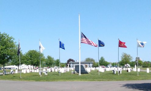 Lakeside Cemetery Hamburg